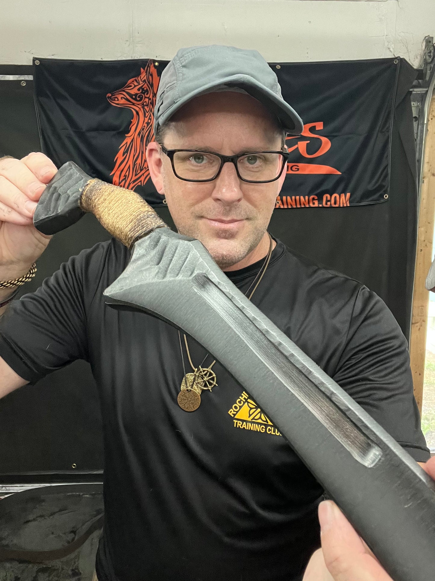 (Sale) Artisan Tier Lakan Ginunting Trainer(natural)