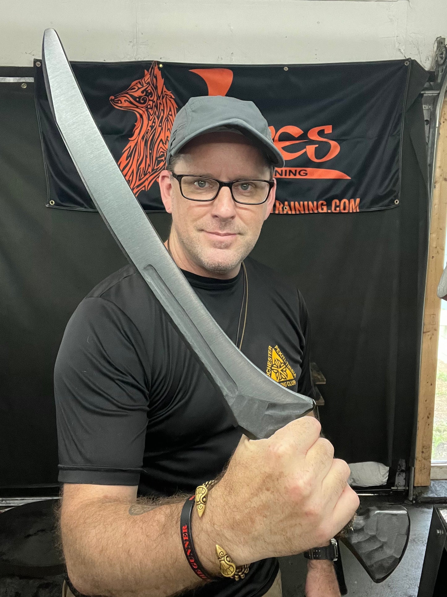 (Sale) Artisan Tier Lakan Ginunting Trainer(natural)