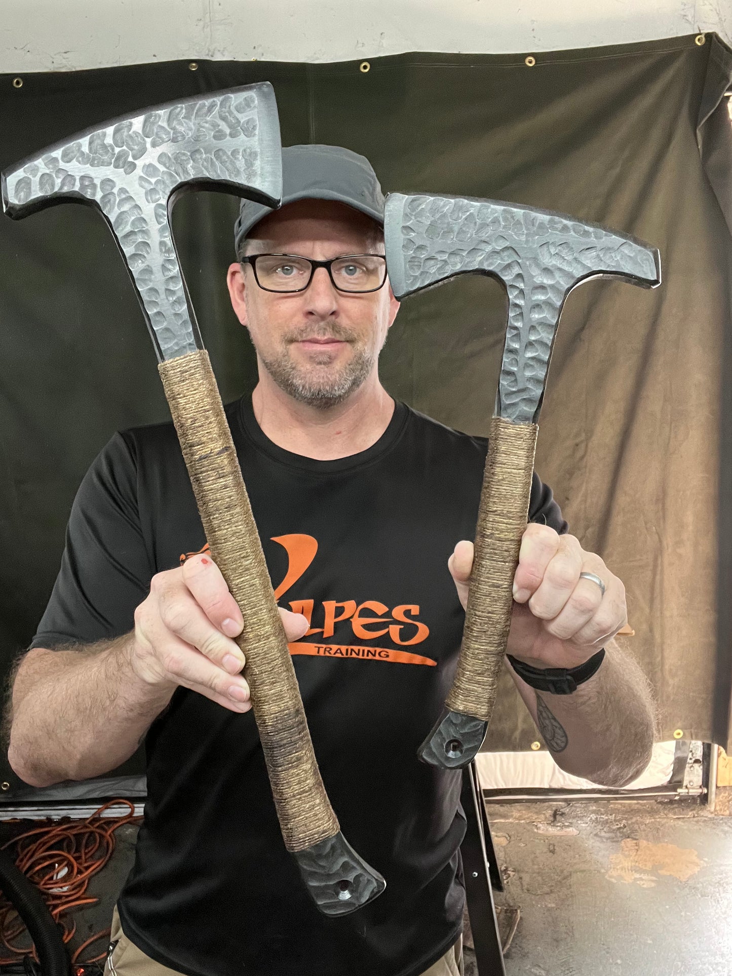 Artisan Tier Seneca Hawk XL